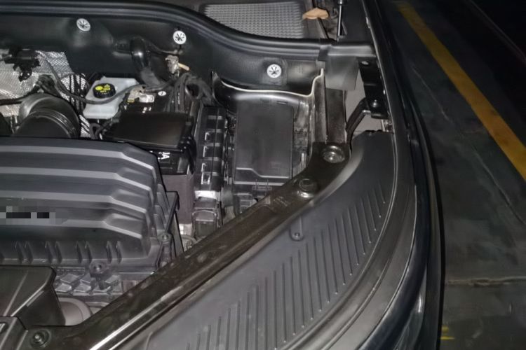 Used Volkswagen Tavendor 2024 380TSI All-Wheel-Drive R-Line Journey Shared Enjoyment Model Engine Bay Left