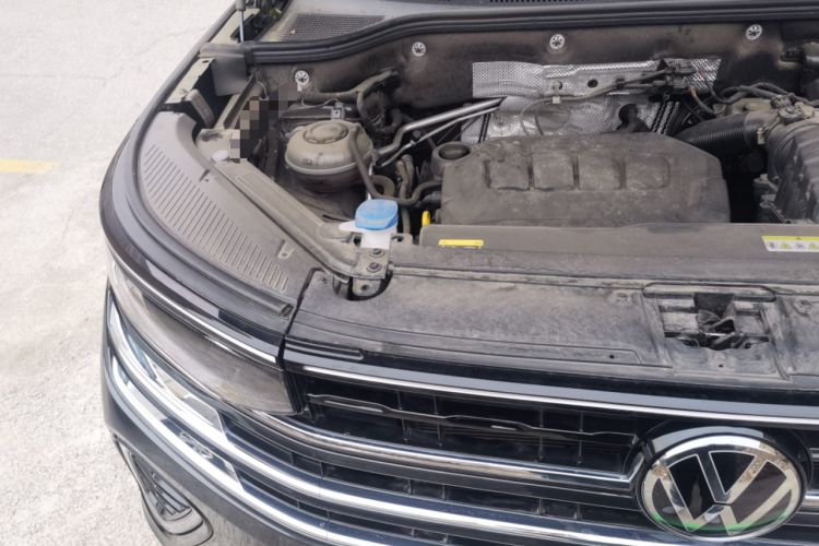 Used Volkswagen Tavendor 2024 330TSI Luxury Touring Edition Engine Bay Right