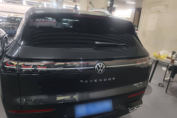 Used Volkswagen Tavendor 2024 380TSI All-Wheel Drive R-Line Cruise Edition Exterior 5