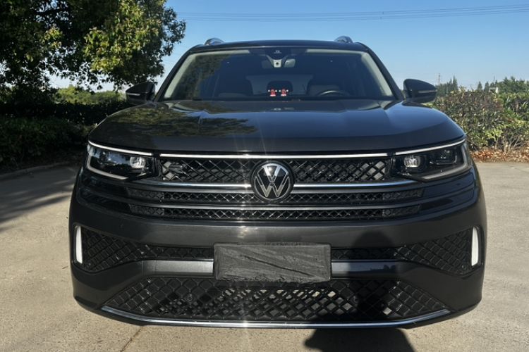 Used Volkswagen Tavendor 2024 380TSI All-Wheel Drive R-Line Cruise Edition Exterior 6