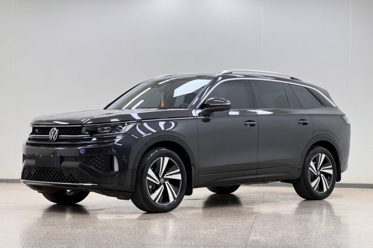 Used Volkswagen Tavendor 2024 380TSI All-Wheel-Drive R-Line Cruise Premium Edition Exterior 8