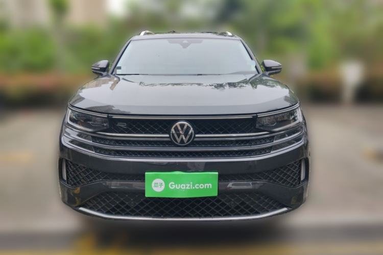 Used Volkswagen Tavendor 2024 380TSI All-Wheel-Drive R-Line Cruise Premium Edition Front