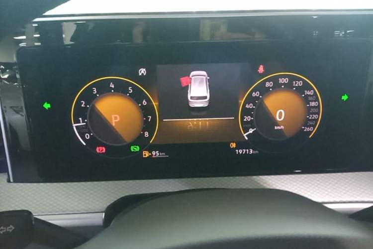 Used Volkswagen Tavendor 2024 330TSI Luxury Touring Edition Instrument Cluster