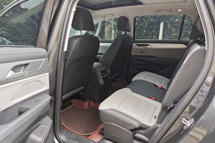 Used Volkswagen Tavendor 2024 330TSI Luxury Touring Edition Interior 3