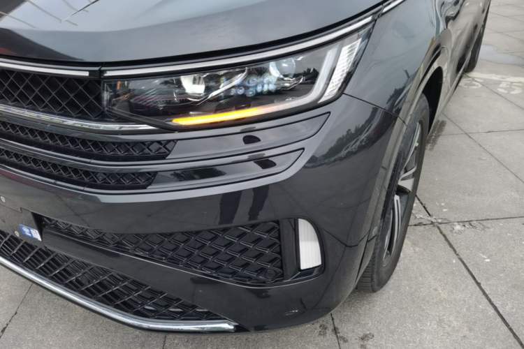 Used Volkswagen Tavendor 2024 380TSI All-Wheel Drive R-Line Cruise Edition Left Front Headlight