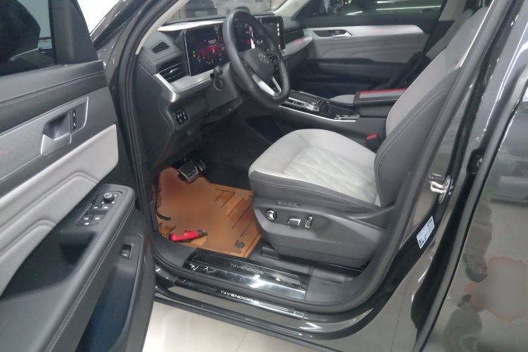 Used Volkswagen Tavendor 2024 380TSI All-Wheel Drive R-Line Cruise Edition Left Front Seat