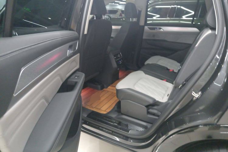 Used Volkswagen Tavendor 2024 380TSI All-Wheel Drive R-Line Cruise Edition Left Rear Seat