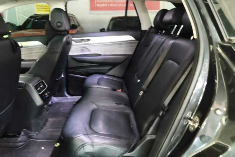 Used Volkswagen Tavendor 2024 380TSI All-Wheel Drive R-Line Cruise Edition Left Rear Seat