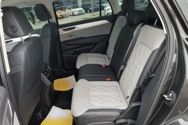 Used Volkswagen Tavendor 2024 380TSI All-Wheel Drive R-Line Cruise Edition Left Rear Seat
