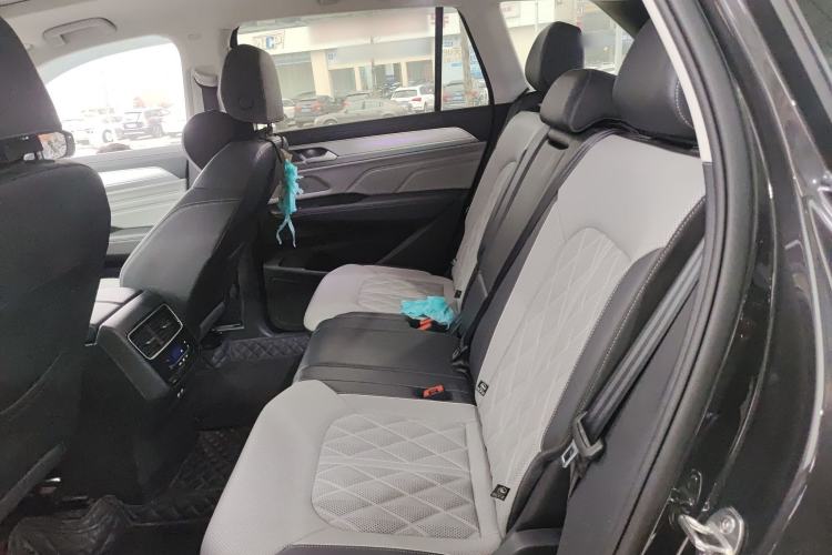 Used Volkswagen Tavendor 2024 380TSI All-Wheel Drive R-Line Cruise Edition Left Rear Seat