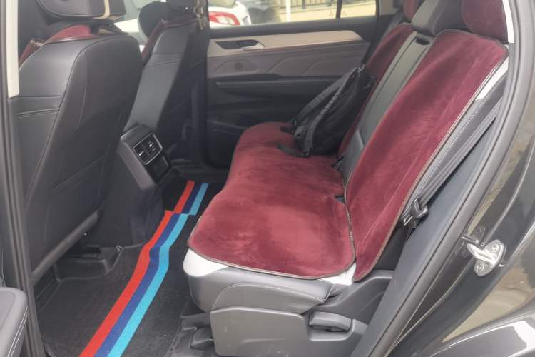 Used Volkswagen Tavendor 2024 330TSI Luxury Touring Edition Left Rear Seat
