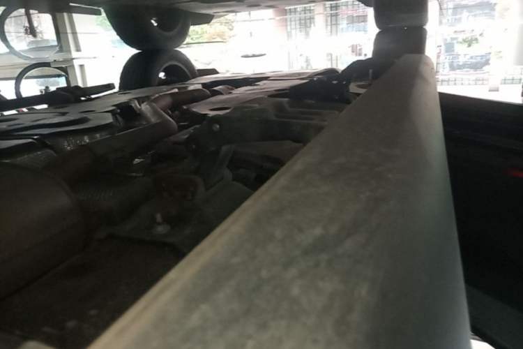 Used Volkswagen Tavendor 2024 330TSI Luxury Touring Edition Left Side Sill