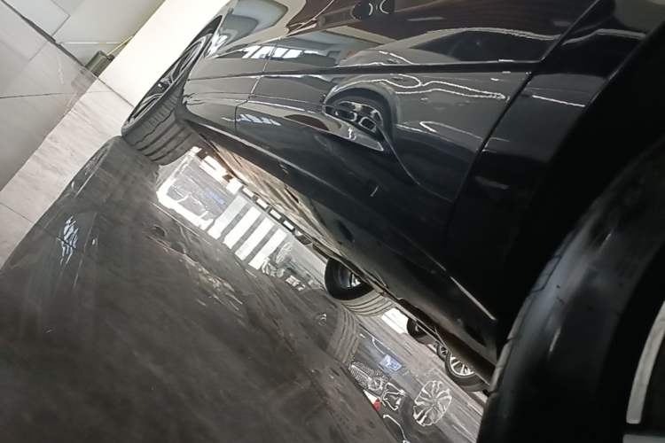 Used Volkswagen Tavendor 2024 380TSI All-Wheel-Drive R-Line Journey Shared Enjoyment Model Left Side Sill