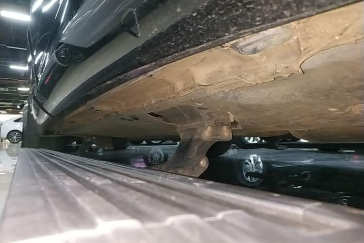 Used Volkswagen Tavendor 2024 380TSI All-Wheel Drive R-Line Cruise Edition Left Side Sill