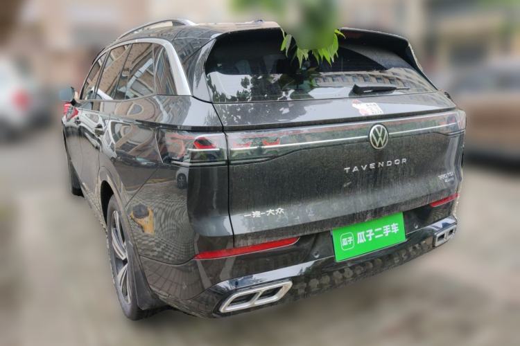 Used Volkswagen Tavendor 2024 380TSI All-Wheel-Drive R-Line Cruise Premium Edition Rear Left 45 Deg