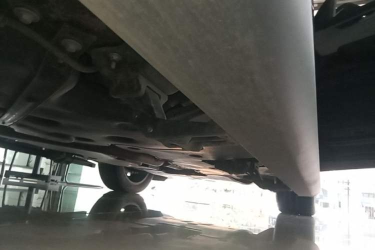Used Volkswagen Tavendor 2024 330TSI Luxury Touring Edition Right Side Sill