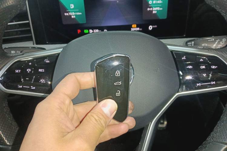 Used Volkswagen Tavendor 2024 380TSI All-Wheel Drive R-Line Cruise Edition Vehicle Key