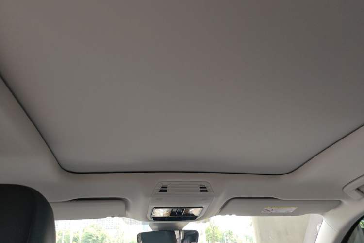 Used Volkswagen Tavendor 2024 330TSI Luxury Touring - All-Inclusive Edition Headliner