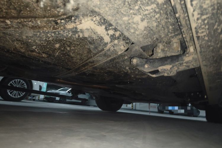 Used Volkswagen Tavendor 2024 380TSI All-Wheel Drive R-Line Cruise Edition Chassis Rear Right