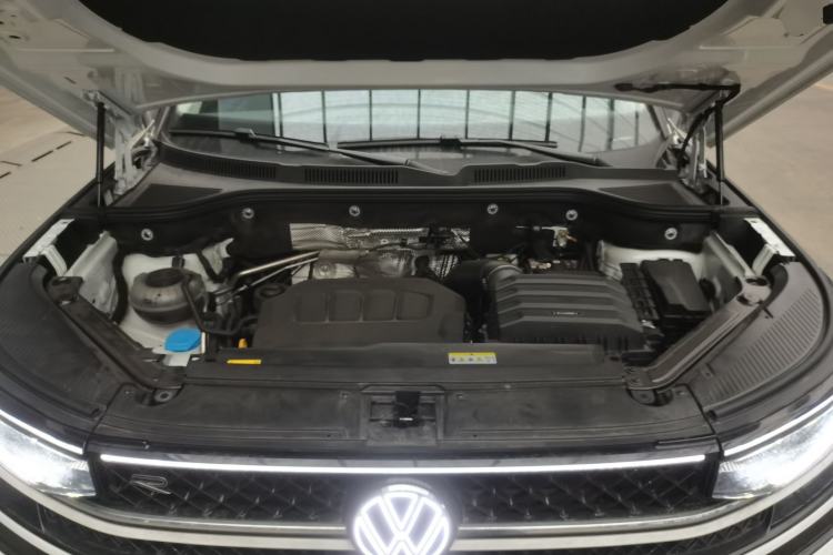 Used Volkswagen Tavendor 2024 380TSI All-Wheel-Drive R-Line Cruise Premium Edition Engine Bay