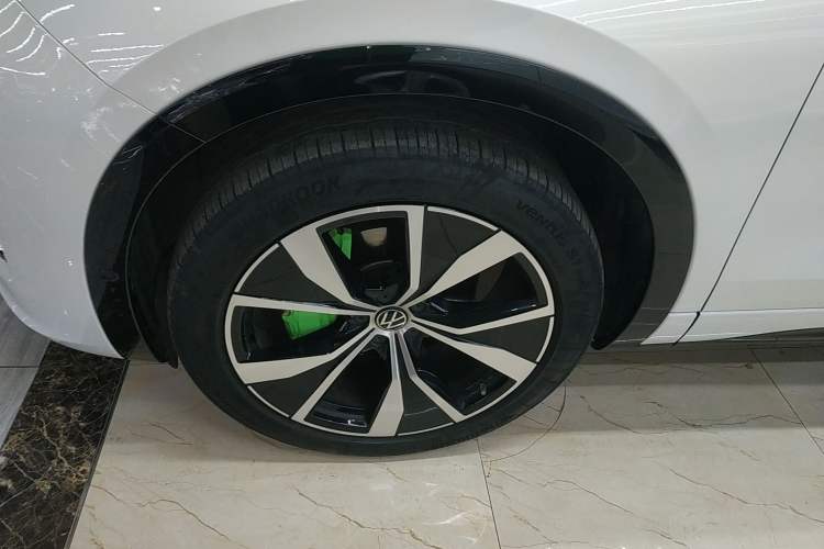 Used Volkswagen Tavendor 2024 380TSI All-Wheel-Drive R-Line Journey Shared Enjoyment Model Exterior 1