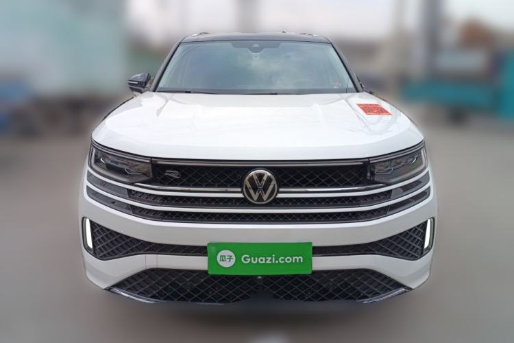 Used Volkswagen Tavendor 2024 380TSI All-Wheel Drive R-Line Cruise Edition Exterior 1