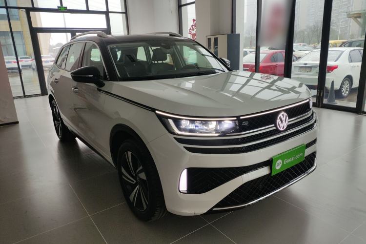 Used Volkswagen Tavendor 2024 380TSI All-Wheel Drive R-Line Cruise Edition Exterior 1