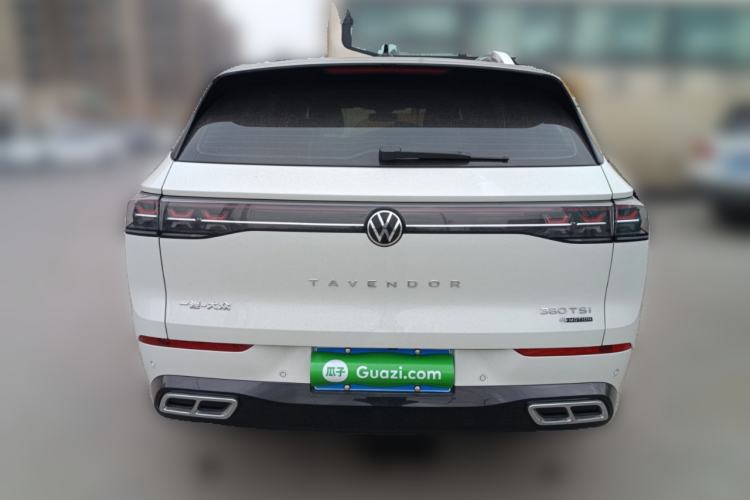 Used Volkswagen Tavendor 2024 380TSI All-Wheel Drive R-Line Cruise Edition Exterior 4