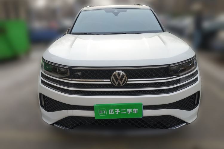 Used Volkswagen Tavendor 2024 380TSI All-Wheel Drive R-Line Cruise Edition Front