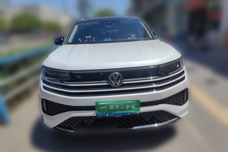 Used Volkswagen Tavendor 2024 Facelifted 380TSI All-Wheel Drive R-Line Cruise Premium Edition Front