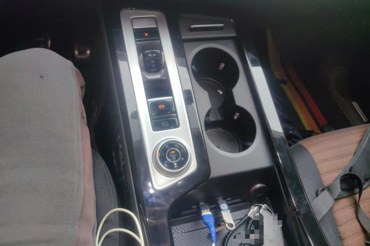 Used Volkswagen Tavendor 2024 380TSI All-Wheel Drive R-Line Cruise Edition Gear Lever