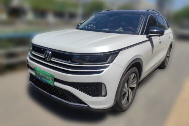 Used Volkswagen Tavendor 2024 Facelifted 380TSI All-Wheel Drive R-Line Cruise Premium Edition