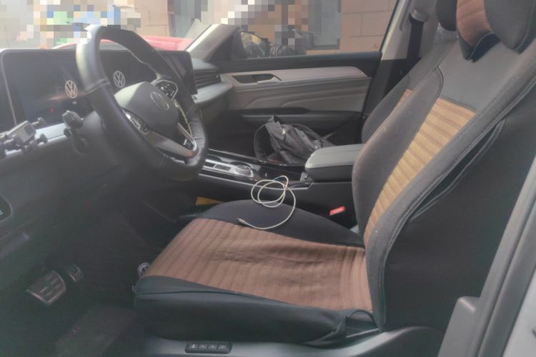 Used Volkswagen Tavendor 2024 380TSI All-Wheel Drive R-Line Cruise Edition Left Front Seat