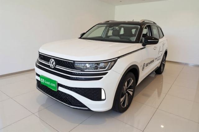 Used Volkswagen Tavendor 2024 380TSI All-Wheel-Drive R-Line Cruise Premium Edition