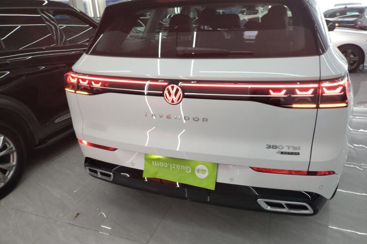 Used Volkswagen Tavendor 2024 380TSI All-Wheel-Drive R-Line Cruise Premium Edition Rear