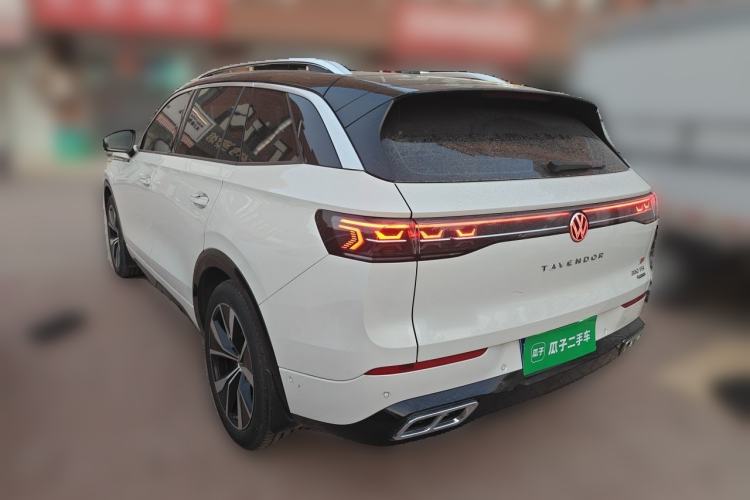 Used Volkswagen Tavendor 2024 380TSI All-Wheel-Drive R-Line Ambition Edition Rear Left 45 Deg