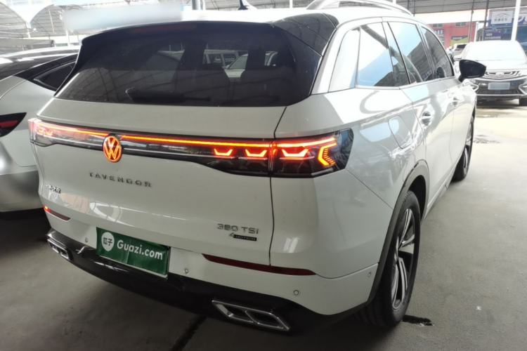 Used Volkswagen Tavendor 2024 380TSI All-Wheel Drive R-Line Cruise Edition Rear Right 45 Deg