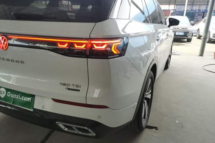 Used Volkswagen Tavendor 2024 380TSI All-Wheel Drive R-Line Cruise Edition Right Rear Taillight