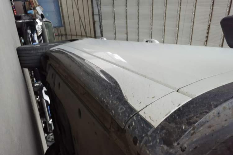 Used Volkswagen Tavendor 2024 380TSI All-Wheel Drive R-Line Cruise Edition Right Side Sill