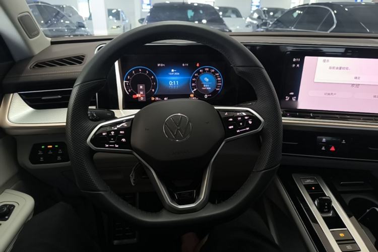 Used Volkswagen Tavendor 2024 380TSI All-Wheel-Drive R-Line Journey Shared Enjoyment Model Steering Wheel