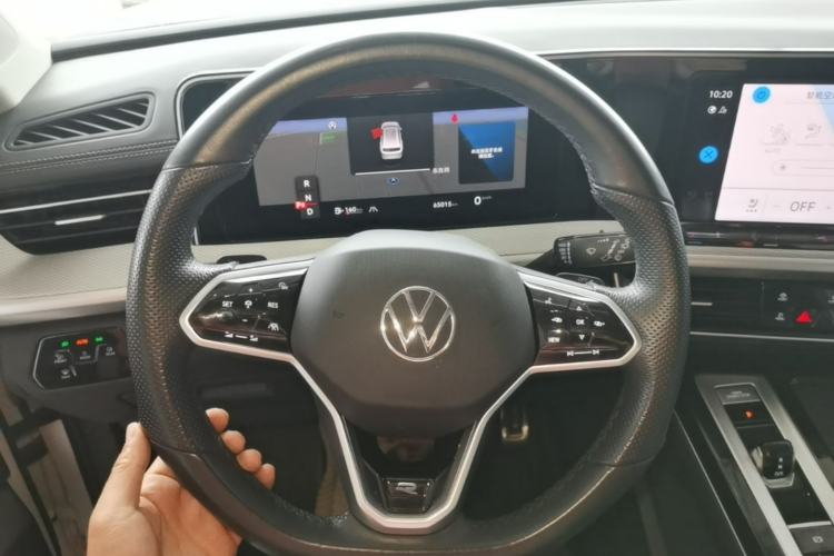 Used Volkswagen Tavendor 2024 380TSI All-Wheel Drive R-Line Cruise Edition Steering Wheel