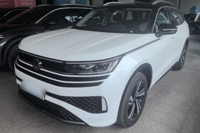 Używany Volkswagen Tavendor 2024 Facelifted 380TSI All-Wheel Drive R-Line Cruise Premium Edition
