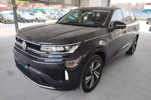 Used Volkswagen Tavendor 2025 Model 380TSI Four-Wheel Drive R-Line Cruise Zhongxiang Edition