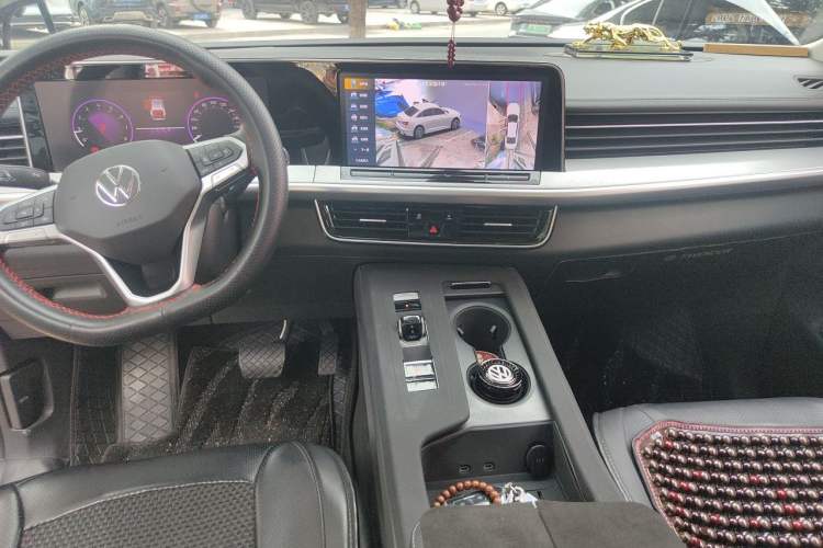 Used Volkswagen Tavendor 2025 Model 330TSI Luxury Journey—Shared Enjoyment Edition Center Console