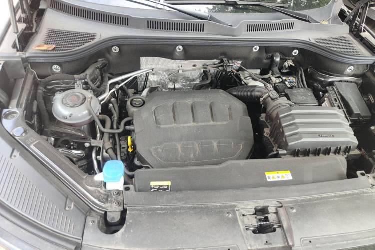 Used Volkswagen Tavendor 2025 Model 330TSI Luxury Journey—Shared Enjoyment Edition Engine Bay