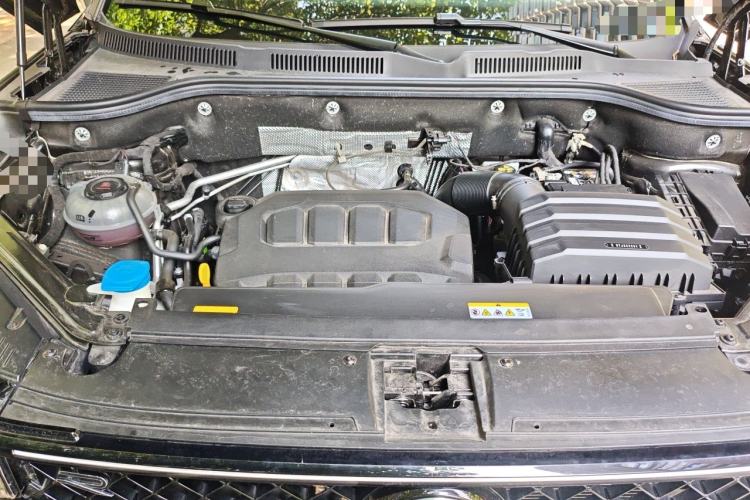 Used Volkswagen Tavendor 2025 Model 380TSI Four-Wheel Drive R-Line Cruise Zhongxiang Edition Engine Bay