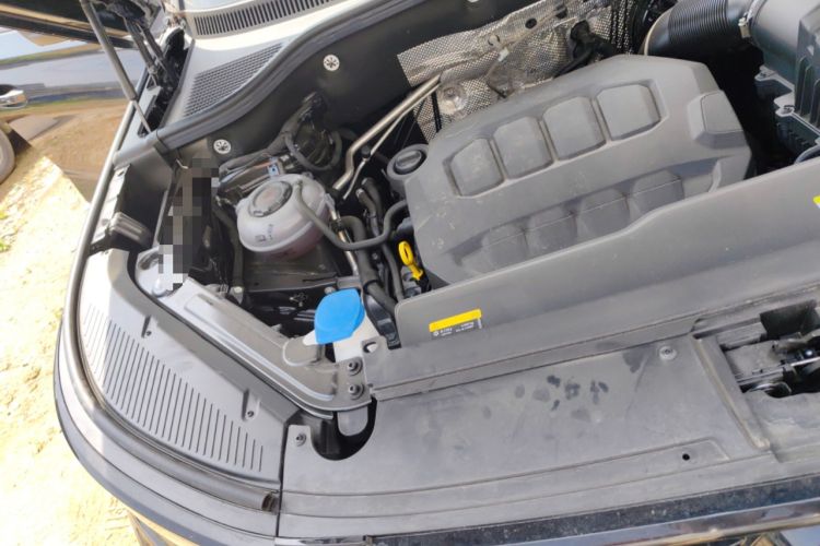 Used Volkswagen Tavendor 2025 Model 380TSI Four-Wheel Drive R-Line Cruise Zhongxiang Edition Engine Bay Right