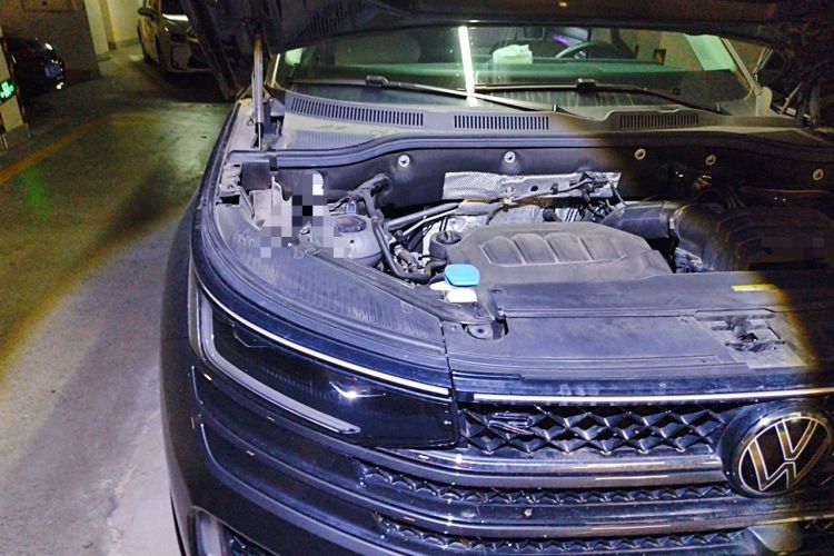 Used Volkswagen Tavendor 2025 Model 380TSI Four-Wheel Drive R-Line Cruise Zhongxiang Edition Engine Bay Right