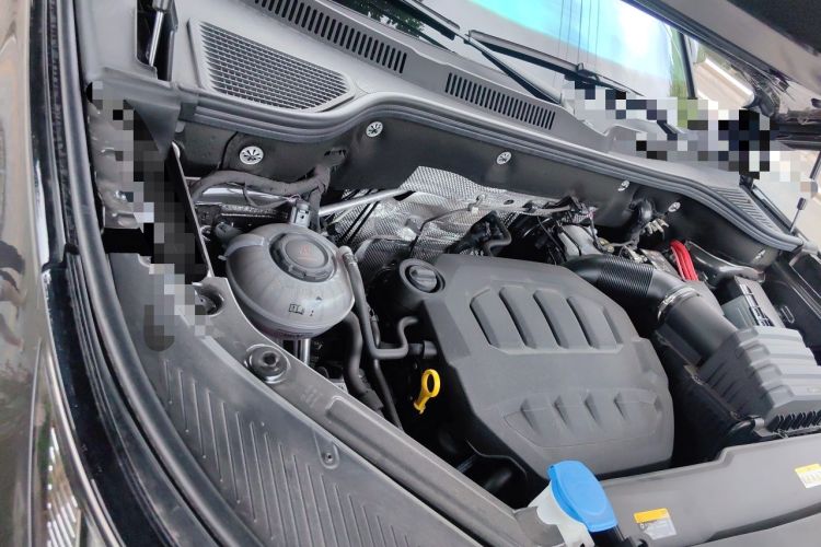 Used Volkswagen Tavendor 2025 Model 380TSI Four-Wheel Drive R-Line Cruise Zhongxiang Edition Engine Bay Right