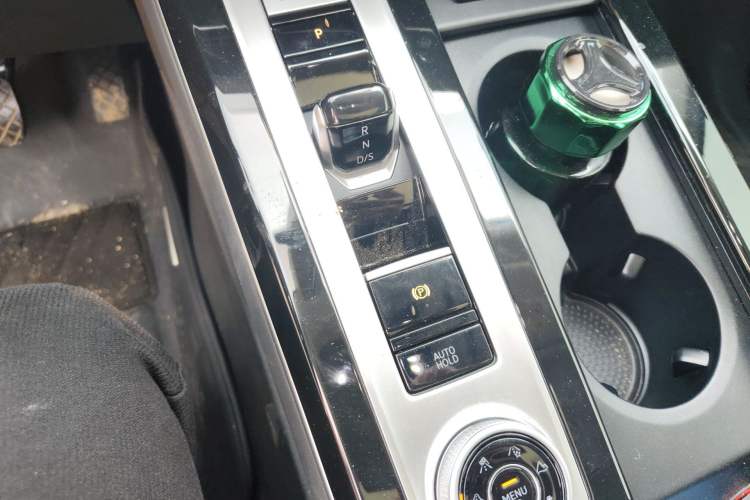Used Volkswagen Tavendor 2025 Model 380TSI Four-Wheel Drive R-Line Cruise Zhongxiang Edition Gear Lever